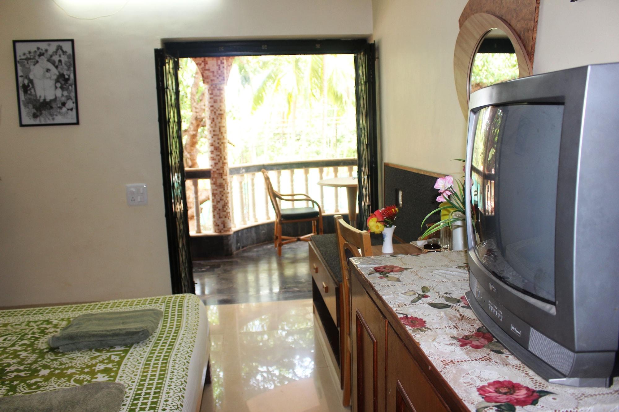 Mama Mids Home Morjim Buitenkant foto