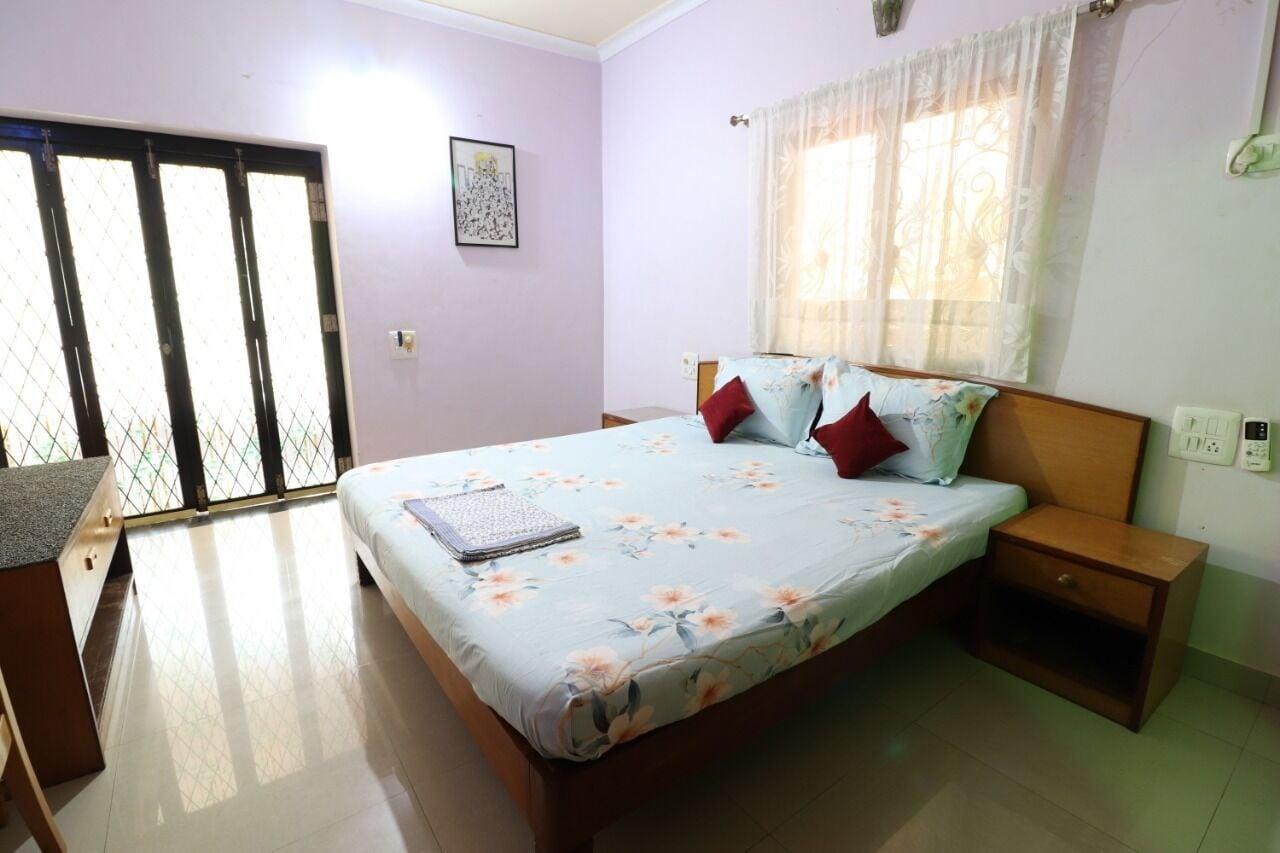 Mama Mids Home Morjim Buitenkant foto